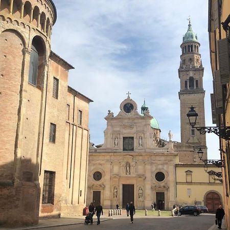 Luxury 1 Al Duomo Di Parma Apartamento Exterior foto